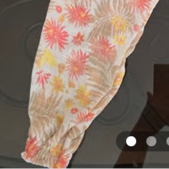 Preowned Btween size5 girls, 2 piece pants outfit, sleeveless top w/harem pants. - Picture 4 of 7